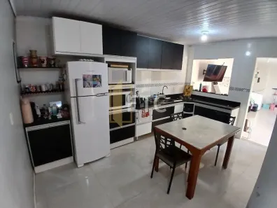 Casa com 3 Quartos à venda, 130m² no Guajuviras, Canoas
