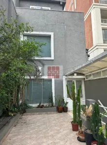 Casa com 3 Quartos para alugar, 250m² no Pinheiros, São Paulo