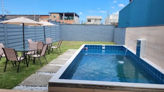 Casa de Condomínio com 3 Quartos à venda, 230m² no Jardim Jacinto, Jacareí