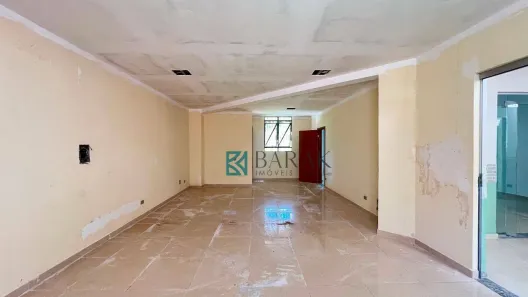 Sala Comercial para alugar, 55m² no Zona 7, Maringá