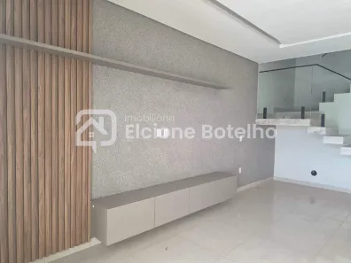 Casa com 3 Quartos para alugar, 124m² no Aclimação, Uberlândia
