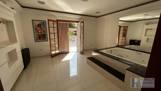 Sobrado com 5 Quartos à venda, 260m² no Cidade São Francisco, São Paulo