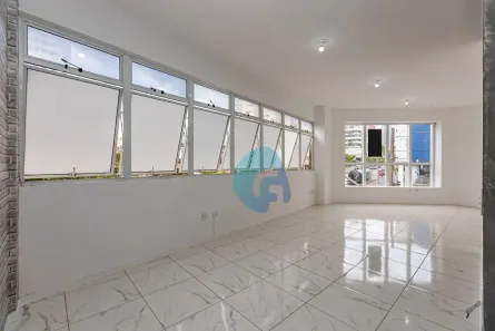 Sala Comercial para venda ou aluguel, 53m² no Cabral, Curitiba