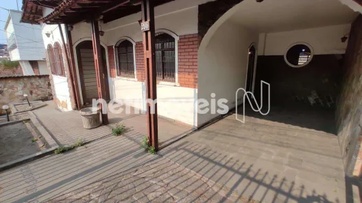 Casa com 4 Quartos à venda, 240m² no Carlos Prates, Belo Horizonte