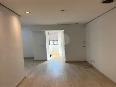 Sala Comercial à venda, 32m² no Cidade Monções, São Paulo