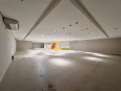 Ponto Comercial para alugar, 1400m² no Centro, Divinópolis