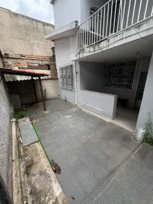 Casa com 2 Quartos para alugar, 60m² no Amazonas, Contagem