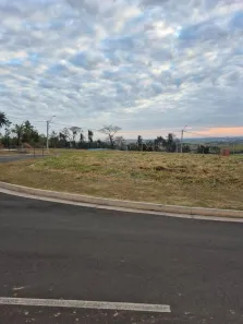 Lote/Terreno à venda, 428m² no Colinas do Castelo, Jaguariúna
