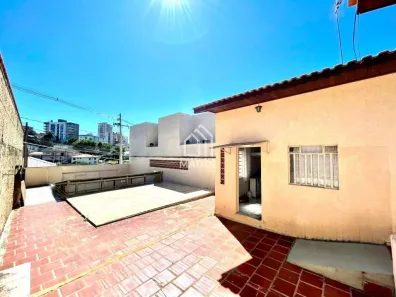 Casa com 1 Quarto à venda, 83m² no Centro, Ponta Grossa
