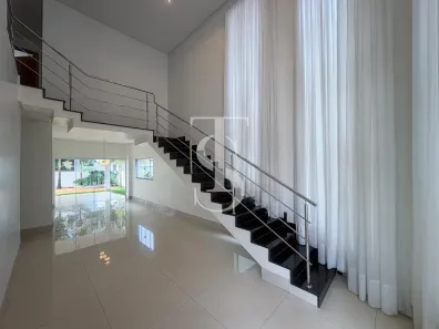 Casa de Condomínio com 5 Quartos para alugar, 294m² no Jardins Valência, Goiânia