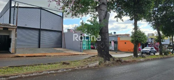 Ponto Comercial para alugar, 250m² no Taiaman, Uberlândia