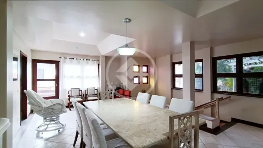 Casa de Condomínio com 4 Quartos à venda, 580m² no Iucas, Teresópolis