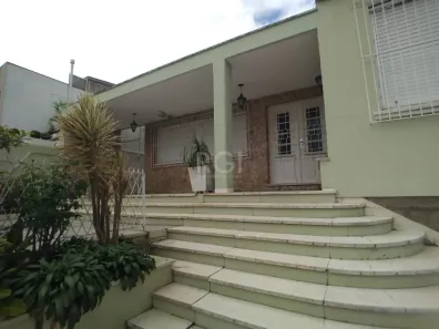 Casa com 4 Quartos à venda, 420m² no Medianeira, Porto Alegre