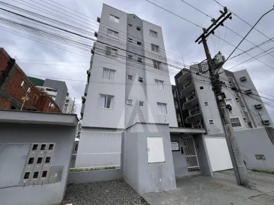 Apartamento com 2 Quartos para alugar, 56m² no Bom Retiro, Joinville