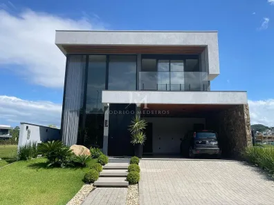 Casa de Condomínio com 4 Quartos à venda, 324m² no Pedra Branca, Palhoça