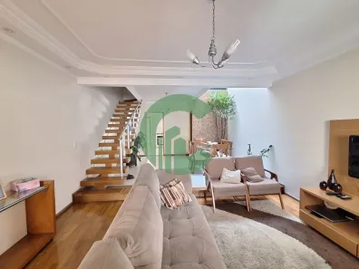 Sobrado com 3 Quartos à venda, 171m² no Vila Scarpelli, Santo André