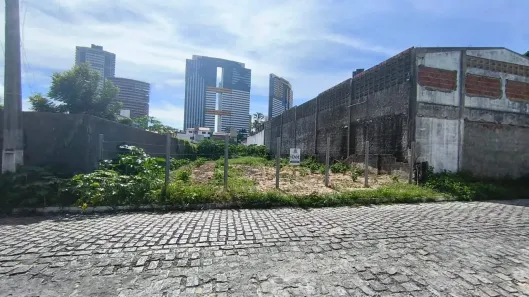 Lote/Terreno à venda, 360m² no Ponta Negra, Natal