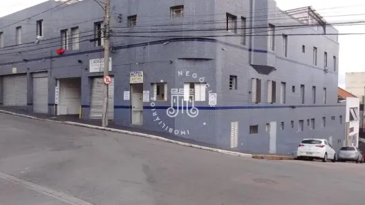 com 35 Quartos à venda, 1300m² no Centro, Jundiaí