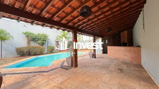 Casa com 4 Quartos à venda, 496m² no Jardim Alexandre Campos, Uberaba