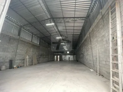Galpão/Depósito/Armazém à venda, 450m² no Balneário São Francisco, São Paulo