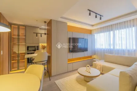 Apartamento com 2 Quartos para alugar, 70m² no Mont Serrat, Porto Alegre
