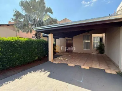Casa com 3 Quartos para alugar, 240m² no City Barretos, Barretos