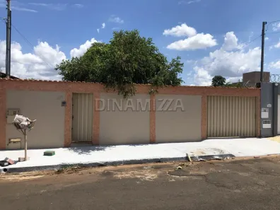 Casa com 3 Quartos à venda, 153m² no Lourdes, Uberaba