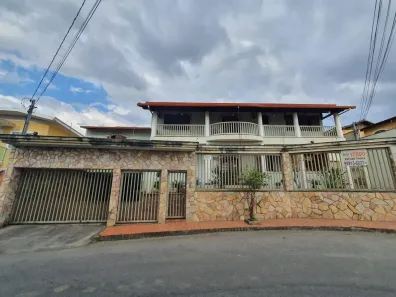 Imóvel Comercial com 7 Quartos à venda, 743m² no Copacabana, Belo Horizonte