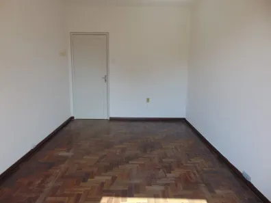 Apartamento com 2 Quartos para alugar, 76m² no Menino Deus, Porto Alegre