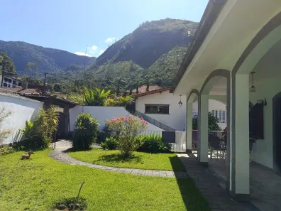 Casa com 3 Quartos à venda, 320m² no Retiro, Petrópolis