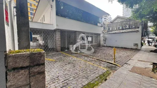 Casa com 3 Quartos à venda, 354m² no Boqueirão, Santos