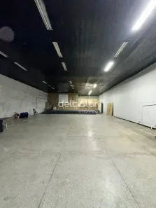 Galpão/Depósito/Armazém para alugar, 422m² no Jaqueline, Belo Horizonte