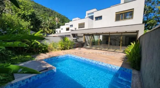 Casa com 4 Quartos à venda, 250m² no Camburi, São Sebastião