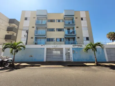 Apartamento com 2 Quartos para alugar, 82m² no Novo Mundo, Uberlândia