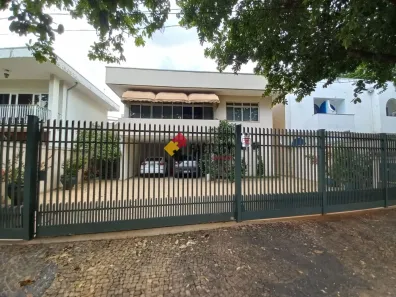 Casa com 4 Quartos para alugar, 289m² no Jardim Nossa Senhora Auxiliadora, Campinas