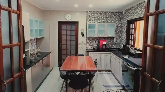 Sobrado com 3 Quartos à venda, 200m² no Centro, Jacareí