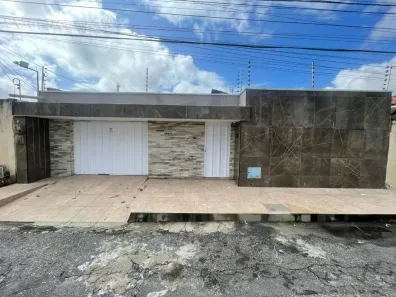 Casa com 3 Quartos à venda, 396m² no Vila União, Fortaleza