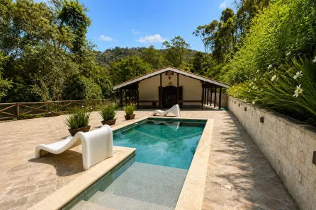 Casa com 3 Quartos à venda, 180m² no Corrêas, Petrópolis
