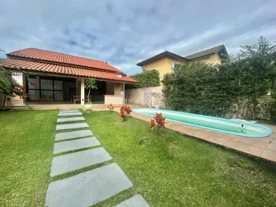 Casa de Condomínio com 3 Quartos à venda, 200m² no Balneário Praia do Pernambuco, Guarujá