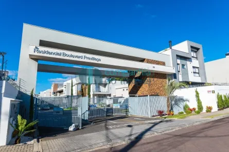Casa de Condomínio com 3 Quartos à venda, 300m² no Uberaba, Curitiba
