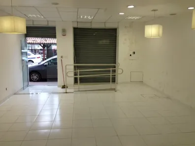 Ponto Comercial para alugar, 68m² no Centro, Macaé