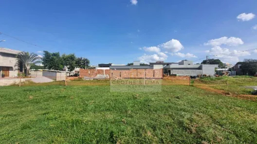 Lote/Terreno à venda, 300m² no Areão, Taubaté