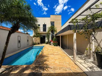 Casa com 3 Quartos para alugar, 305m² no Parque Novo Mundo, Americana