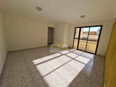 Apartamento com 3 Quartos para alugar, 85m² no São Benedito, Uberaba