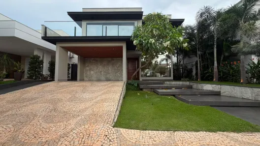 Casa com 4 Quartos à venda, 300m² no Plano Diretor Sul, Palmas