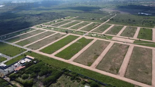 Lote/Terreno à venda, 317m² no Novo Horizonte, Feira de Santana