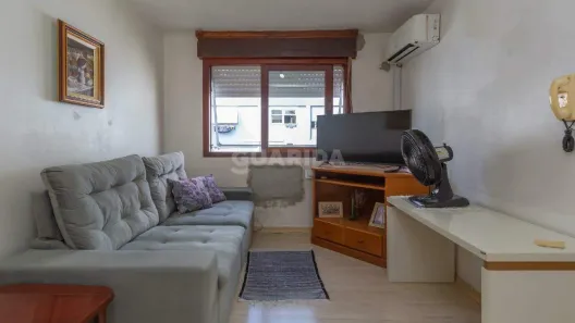 Apartamento com 2 Quartos para alugar, 50m² no Camaquã, Porto Alegre