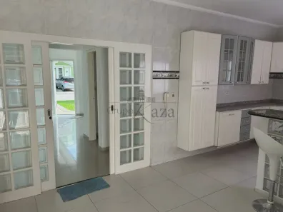 Casa de Condomínio com 3 Quartos à venda, 120m² no Jardim Califórnia, Jacareí