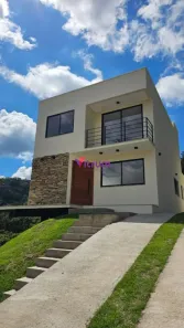 Casa com 3 Quartos à venda, 210m² no Braunes, Nova Friburgo