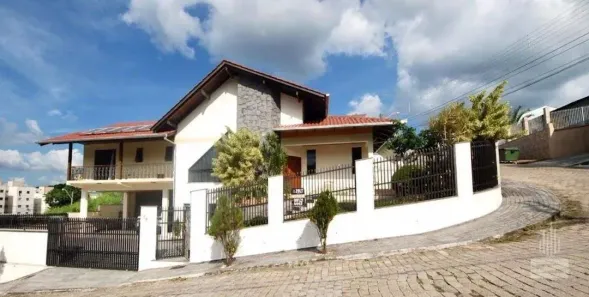 Casa com 3 Quartos à venda, 410m² no Velha, Blumenau